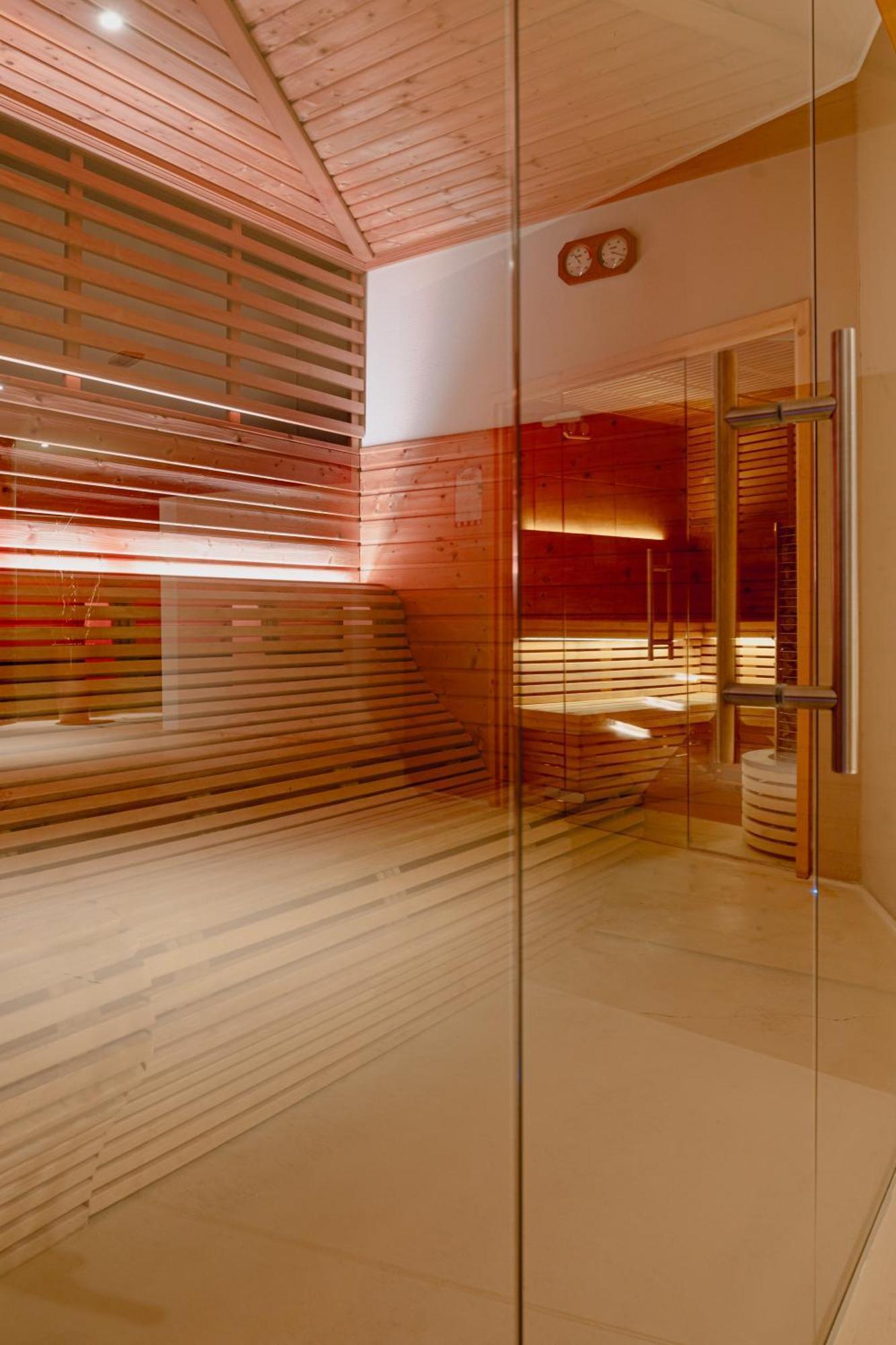 Mercure Hotel 4*